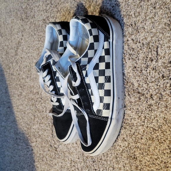 Van's - Picture 2 of 2